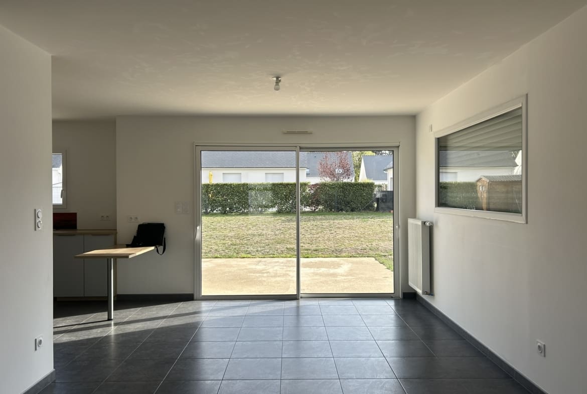 A LOUER – MAISON F 5 – 101.6 m² – SURZUR