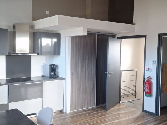 A VENDRE – LOCAL PROFESSIONEL 131 m² – QUESTEMBERT