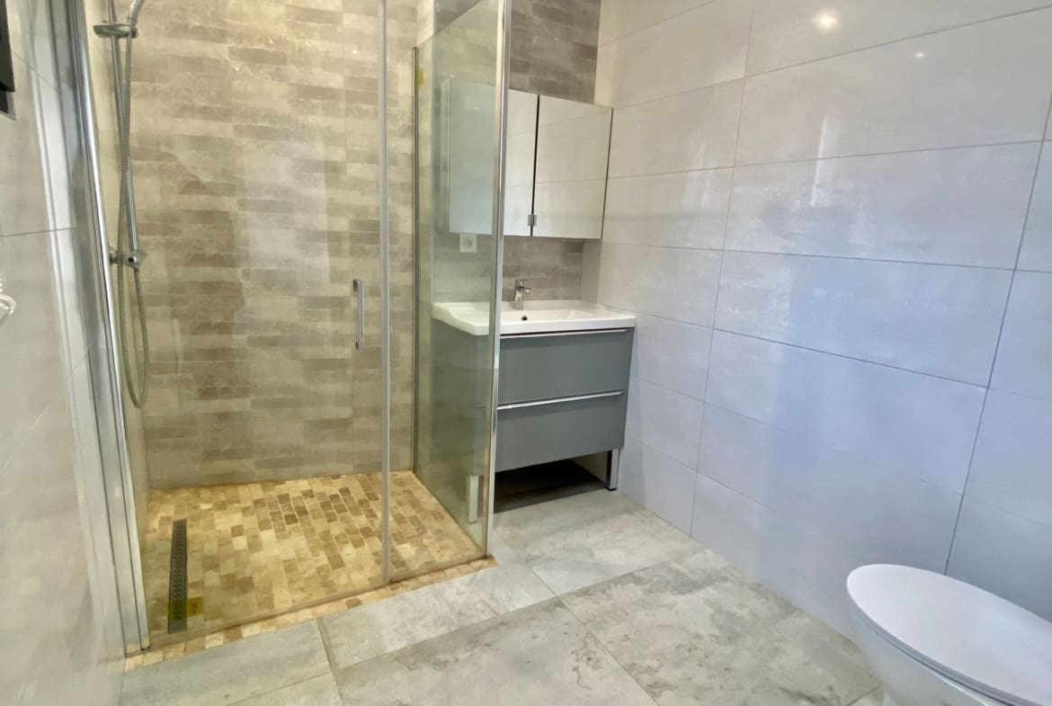 A LOUER – CENTRE-VILLE – SAINT-AVE – MAISON T5 – 133.7M²