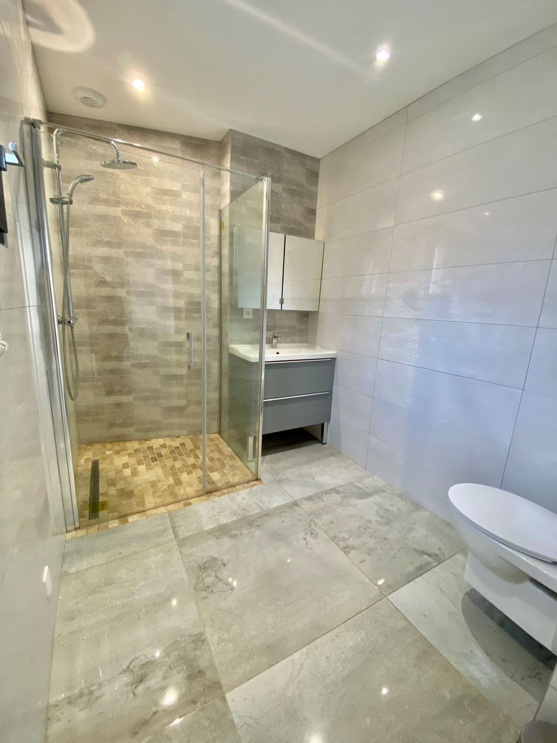 A LOUER – CENTRE-VILLE – SAINT-AVE – MAISON T5 – 133.7M²