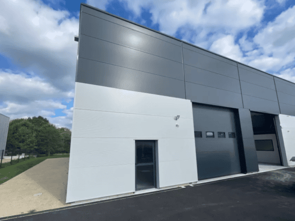 A LOUER – LOCAL D’ACTIVITE – QUIMPERLE- 198 m²