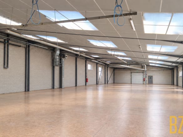 A LOUER – LOCAL D’ACTIVITE de 1000 m² – VANNES