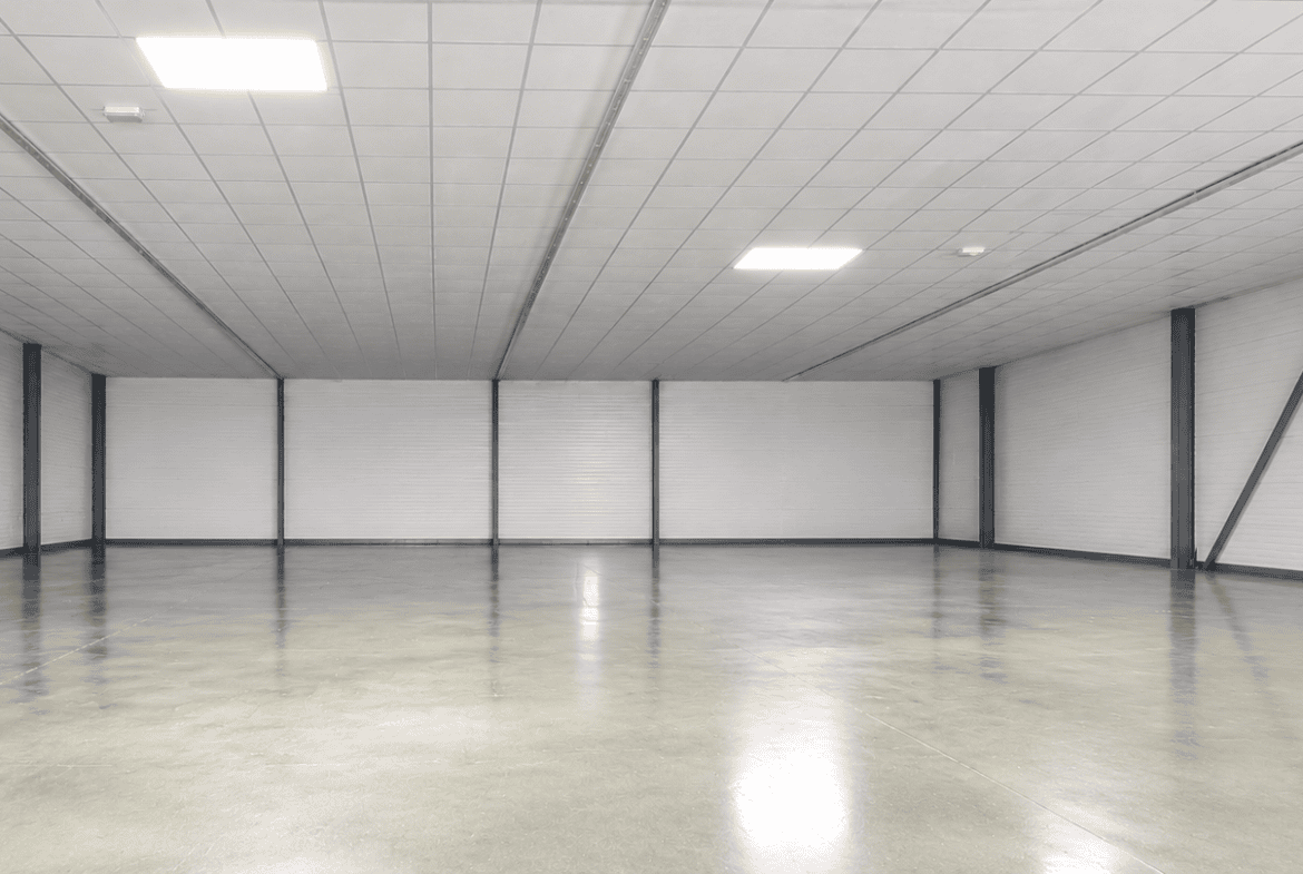 A LOUER – LOCAL COMMERCIAL 334 m² – QUESTEMBERT