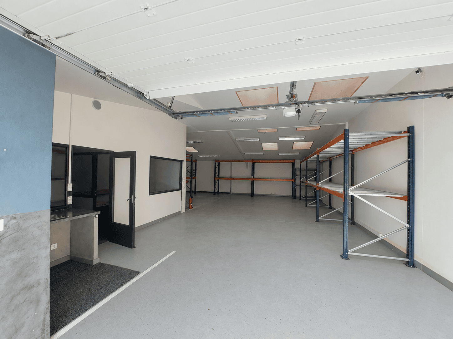 A LOUER – LOCAL D ACTIVITE 140 m² – SECTEUR LORIENT
