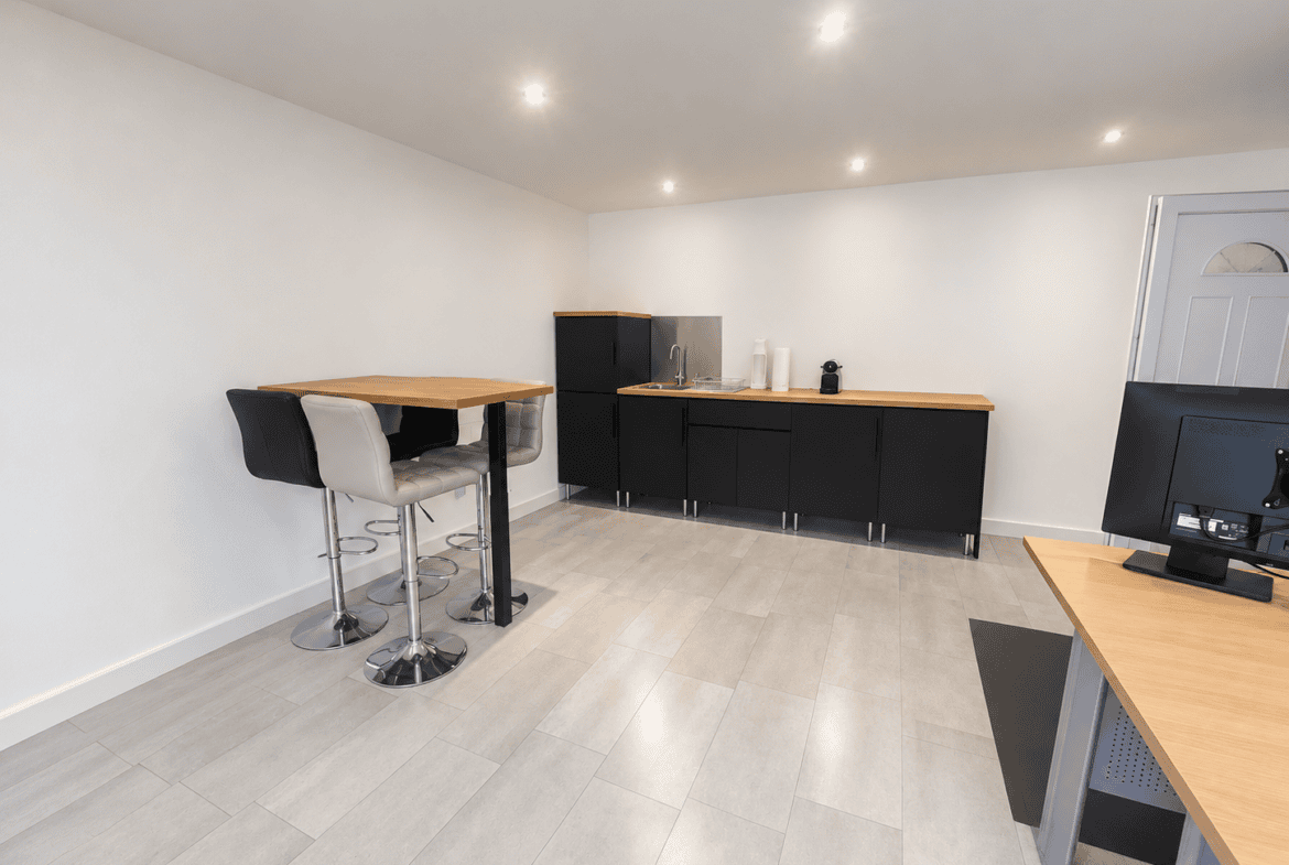 A VENDRE – LOCAL D ACTIVITE 240 m² – SECTEUR LORIENT