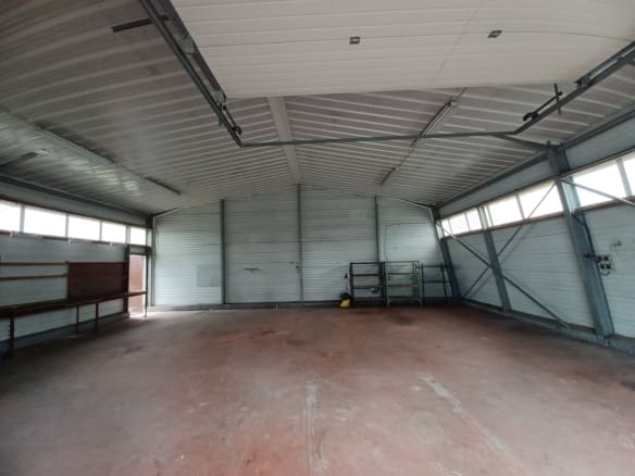 A LOUER – LOCAL D’ACTIVITE 125 m² – BAUD