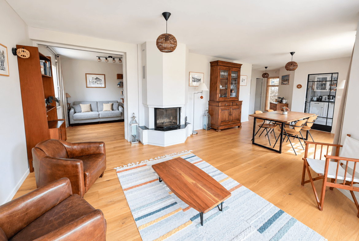 Maison SENE 7 pièce(s) 134.26 m² – double garage – jardin clos de 715 m²