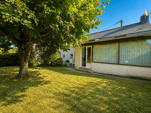 Maison Saint Ave 94.58 m² -maison avec travaux – double garages – gare de vannes et hôpital