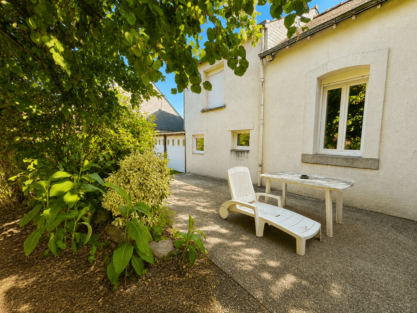 g Maison Saint Ave 94.58 m² -maison avec travaux – double garages – gare de vannes et hôpital