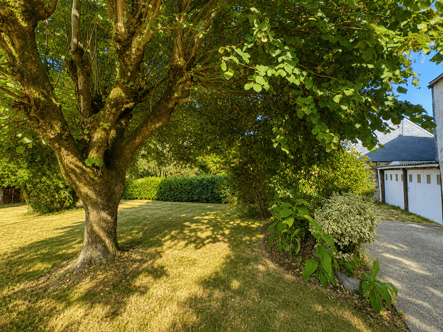 h Maison Saint Ave 94.58 m² -maison avec travaux – double garages – gare de vannes et hôpital