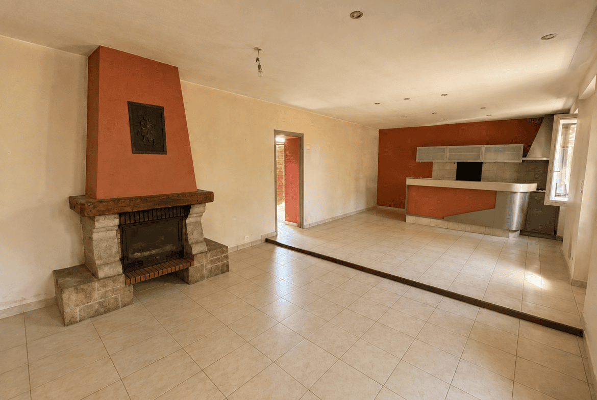 Maison Saint Ave 94.58 m² -maison avec travaux – double garages – gare de vannes et hôpital
