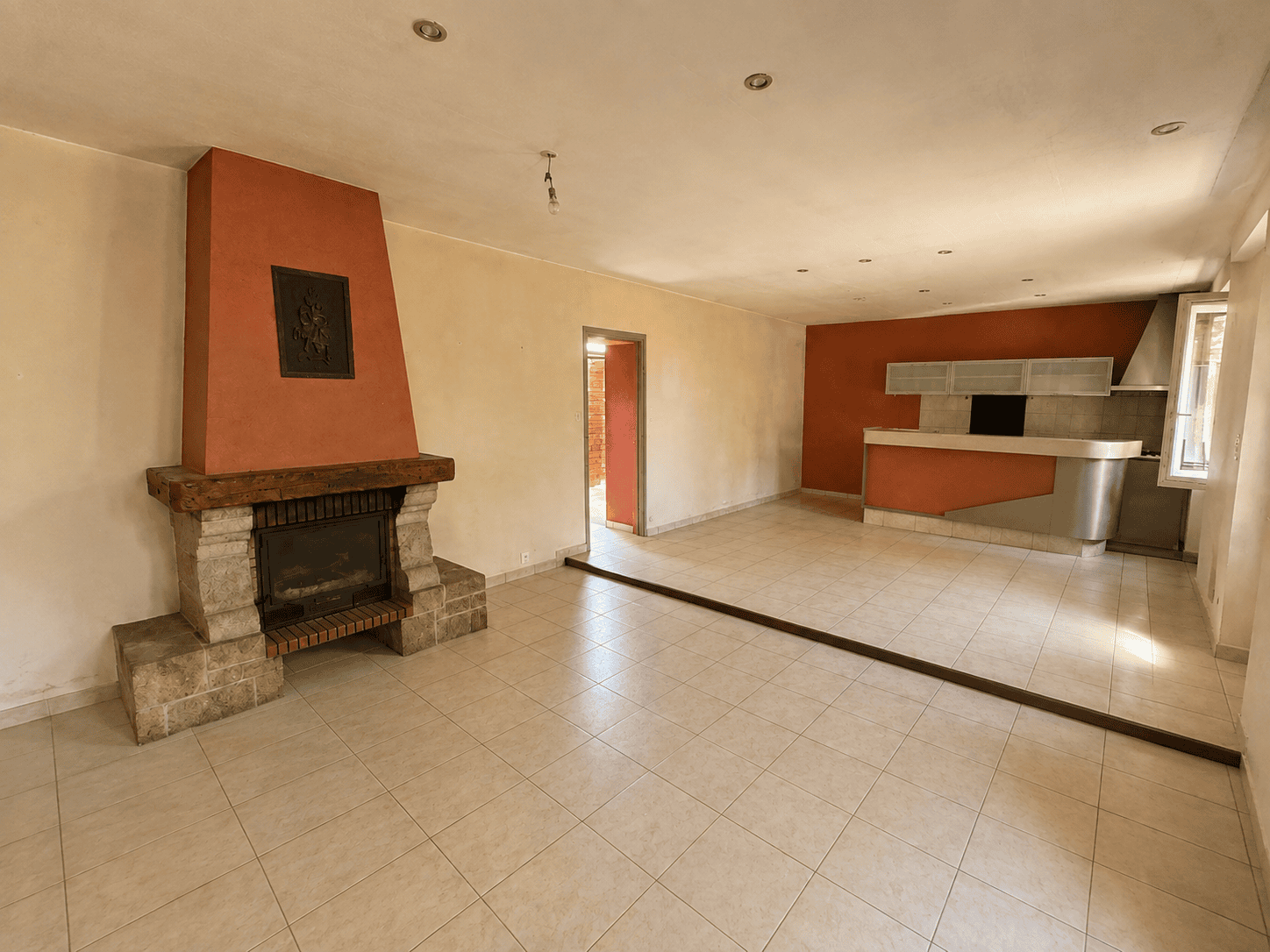 v Maison Saint Ave 94.58 m² -maison avec travaux – double garages – gare de vannes et hôpital